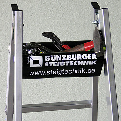 MUNK Günzburger Werkzeugablage für Sprossen-Stehleiter MUNK Günzburger Werkzeugablage für Sprossen-Stehleiter